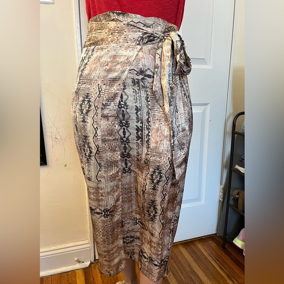 Dress Forum Tribal Print Straight Wrap Skirt, Size Small - Picture 4 of 10